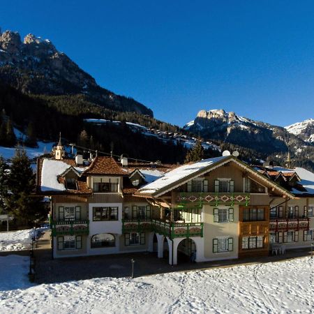 Residence Holiday Pozza di Fassa Εξωτερικό φωτογραφία