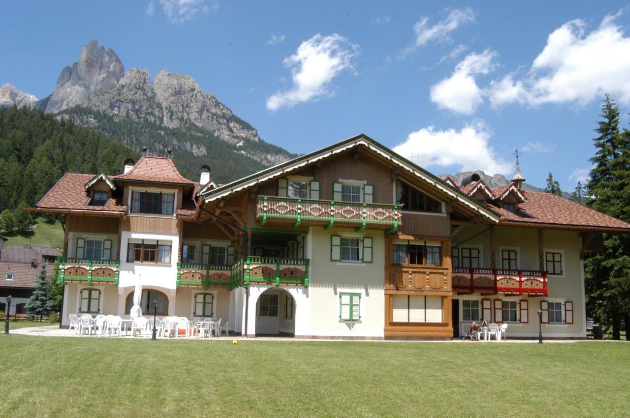 Residence Holiday Pozza di Fassa Εξωτερικό φωτογραφία