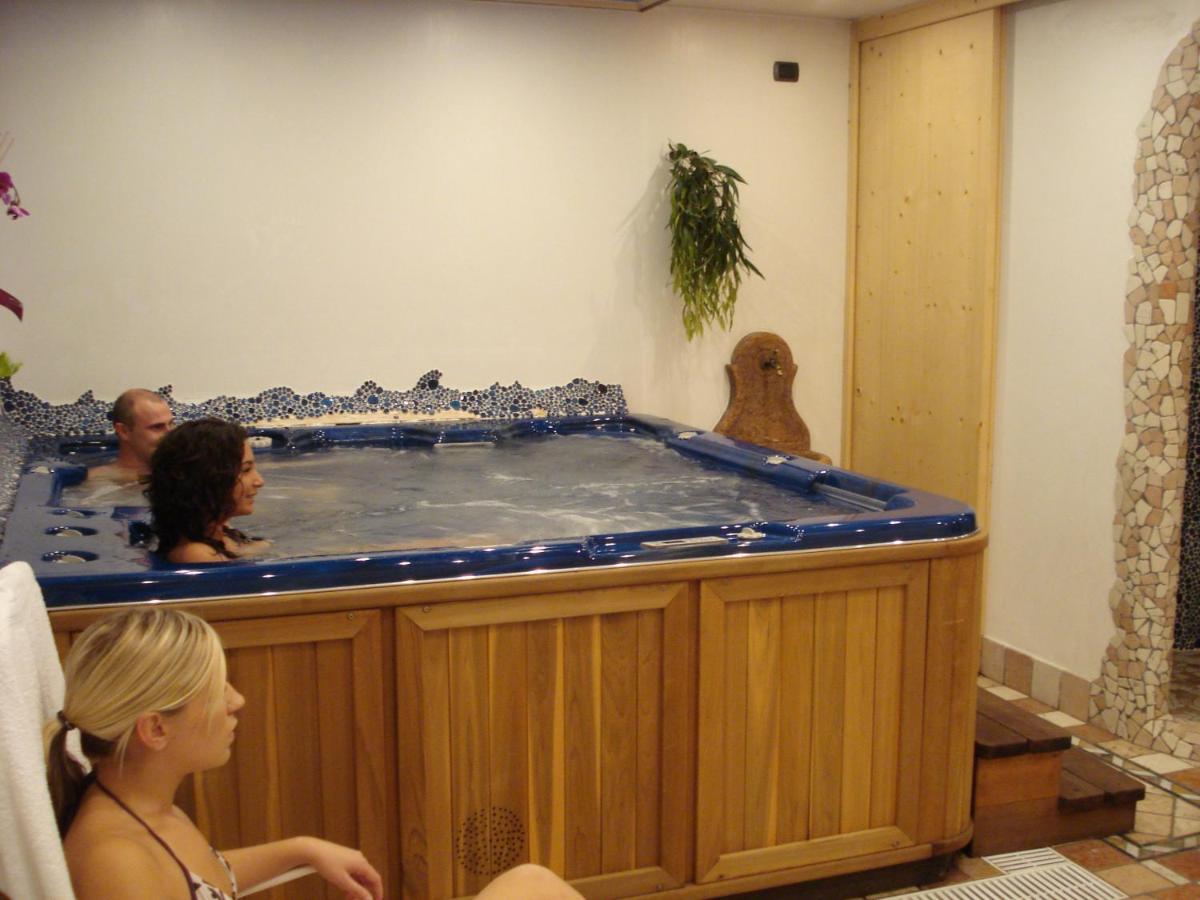 Residence Holiday Pozza di Fassa Εξωτερικό φωτογραφία